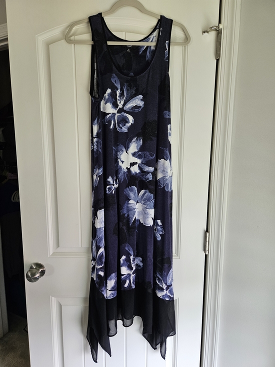 Simply Vera Vera Wang Dresses & Skirts - Simply Vera Vera Wang Navy and White Floral High-Low Maxi Dress